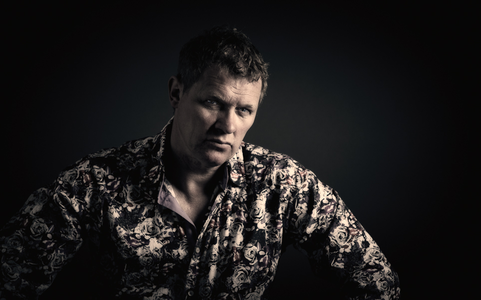 Model: Ron van den Hoogendband singer/actor